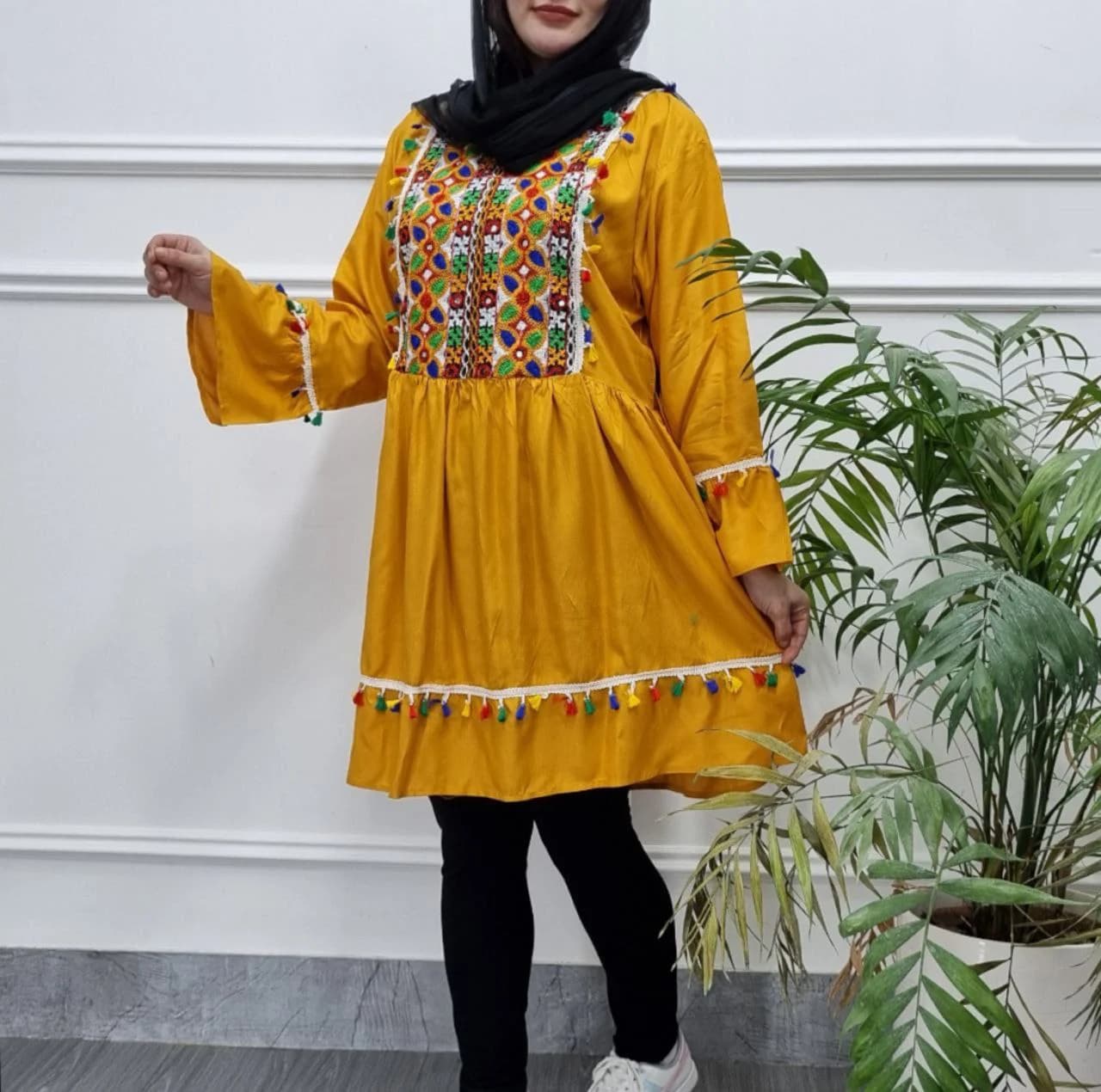 تونیک نخی منگوله دار گلدوزی هندی/کد2722 — تصویر ۳