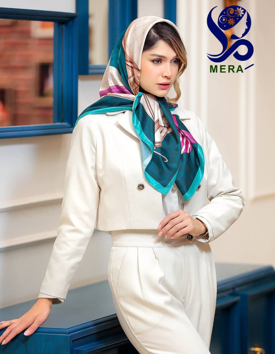 روسری GC طرح قفل (220) — تصویر ۴