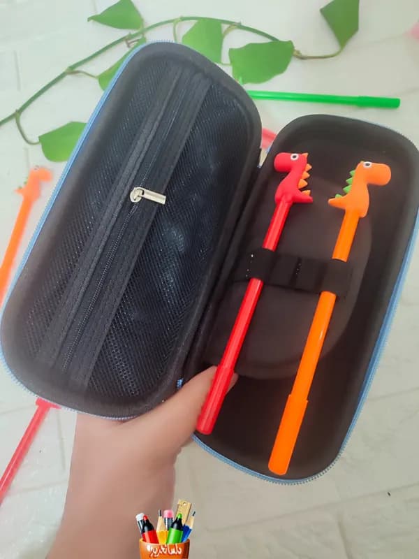 جامدادی دایناسور برجسته — تصویر ۴