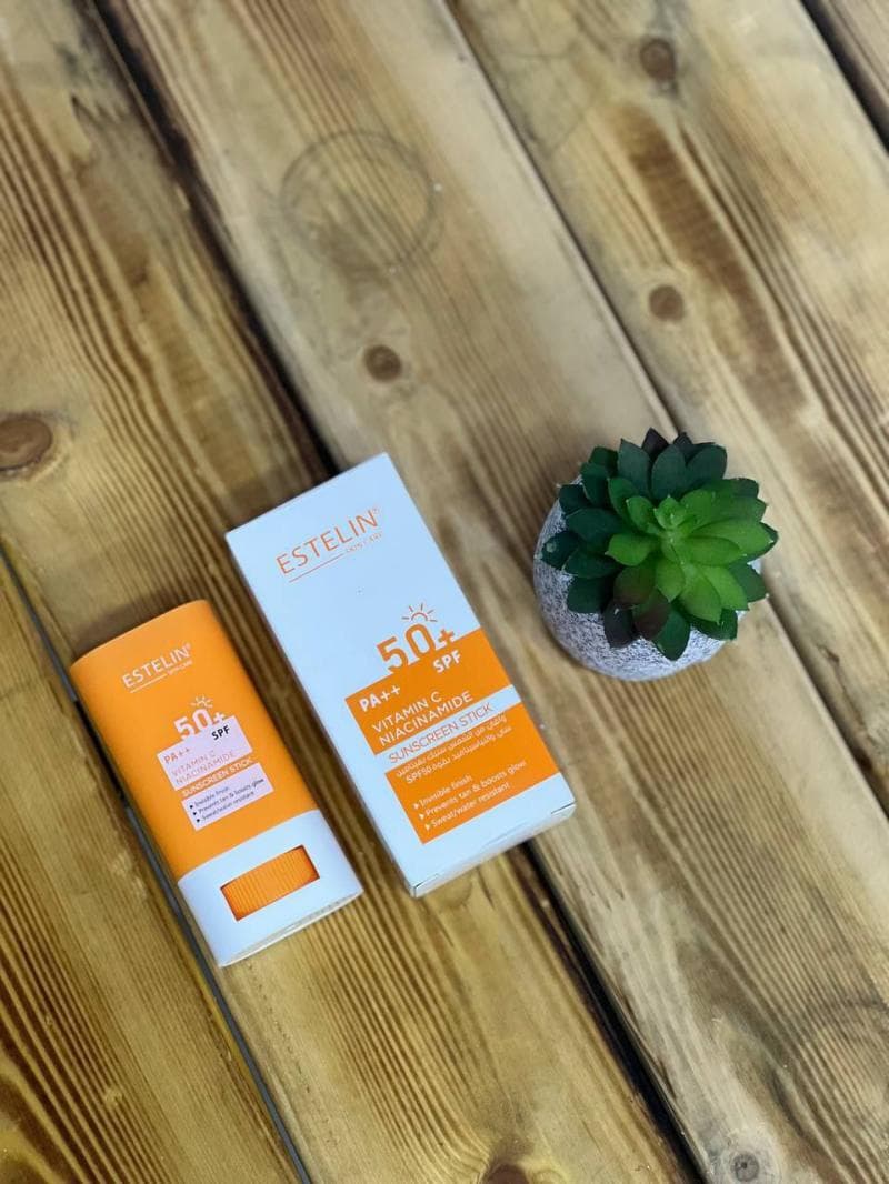 ضدآفتاب استیکی استلین مدل ویتامین سی SPF50