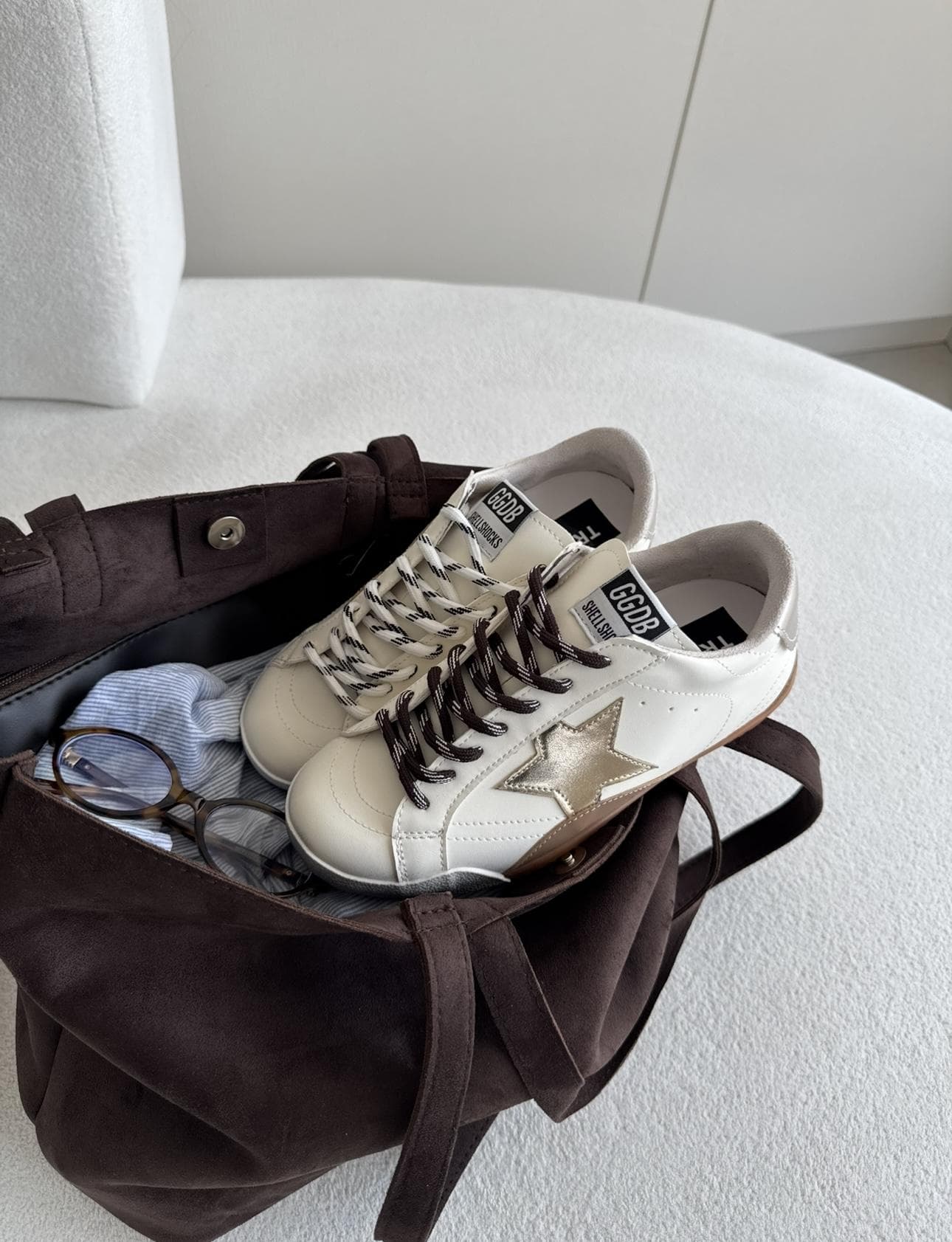 ونس شانا ( goldengoose)