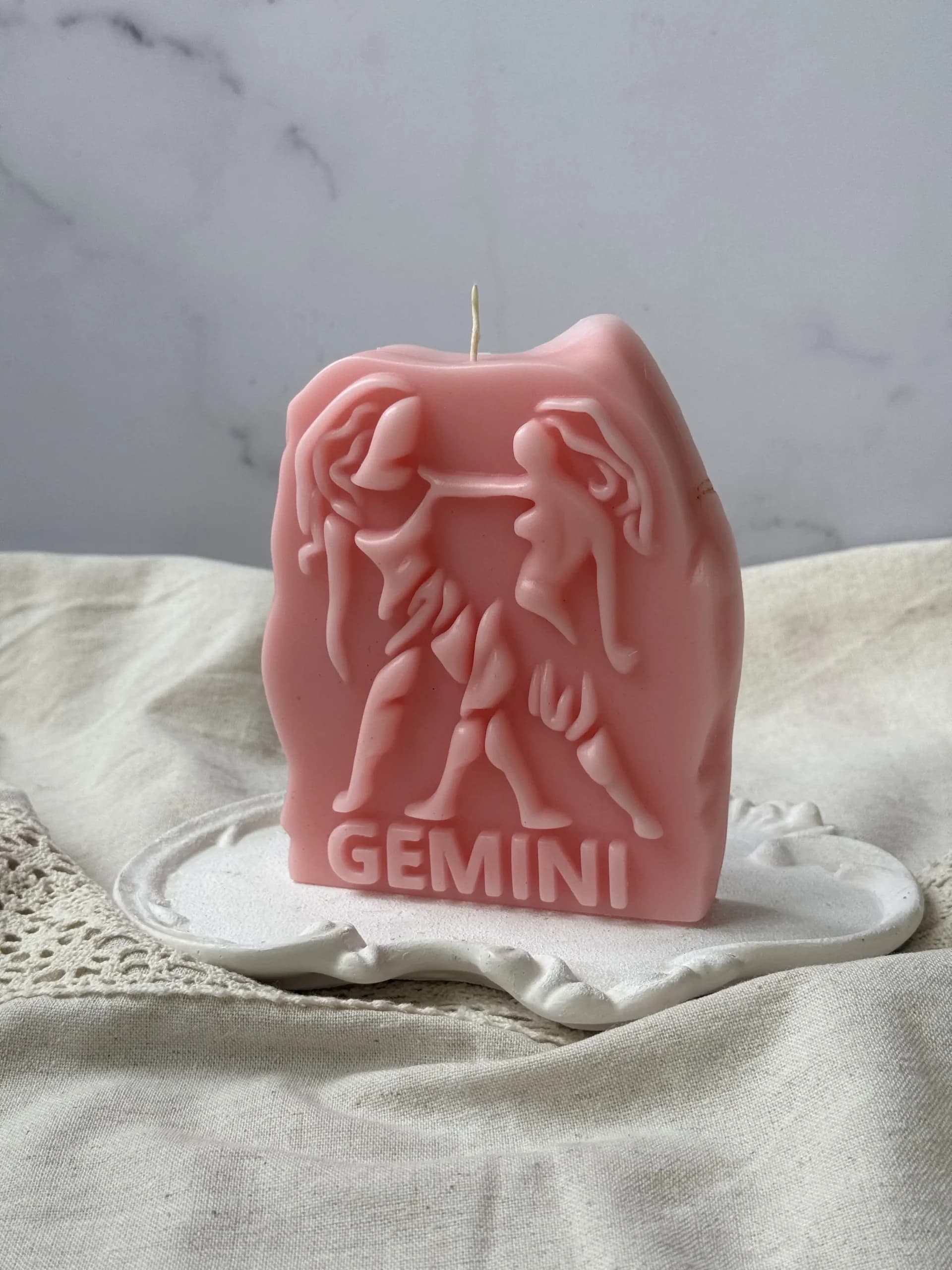 شمع نماد ماه تولد خرداد وایولی