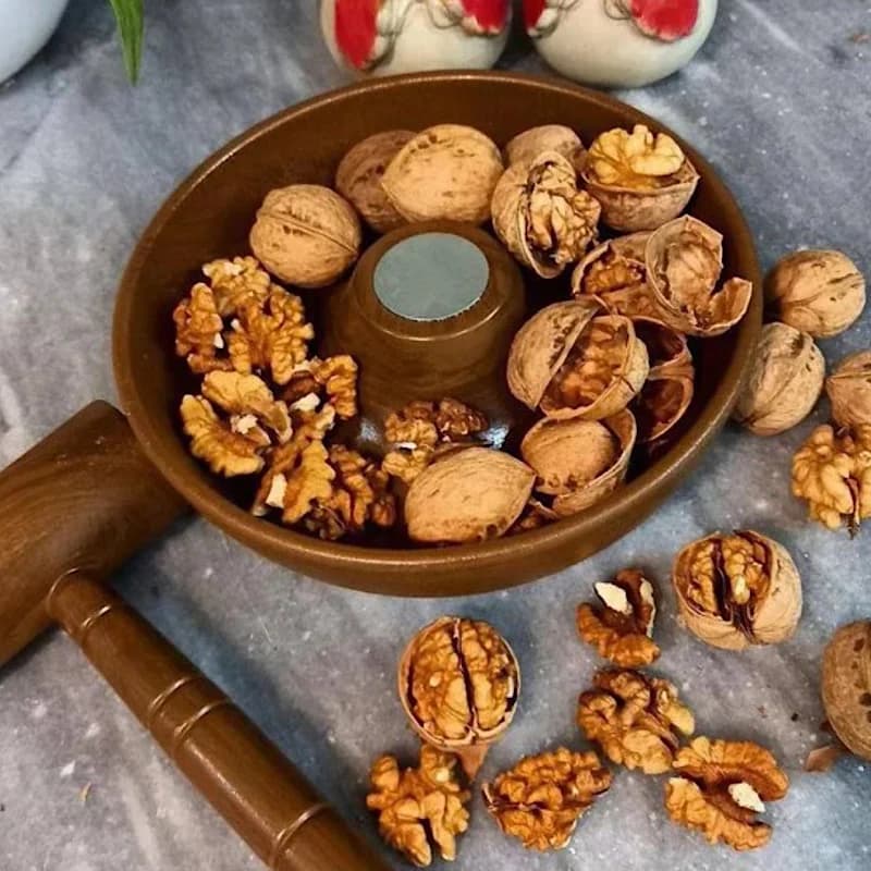 ظرف گردوشکن به همراه چکش طرح چوب کدN698 — تصویر ۴
