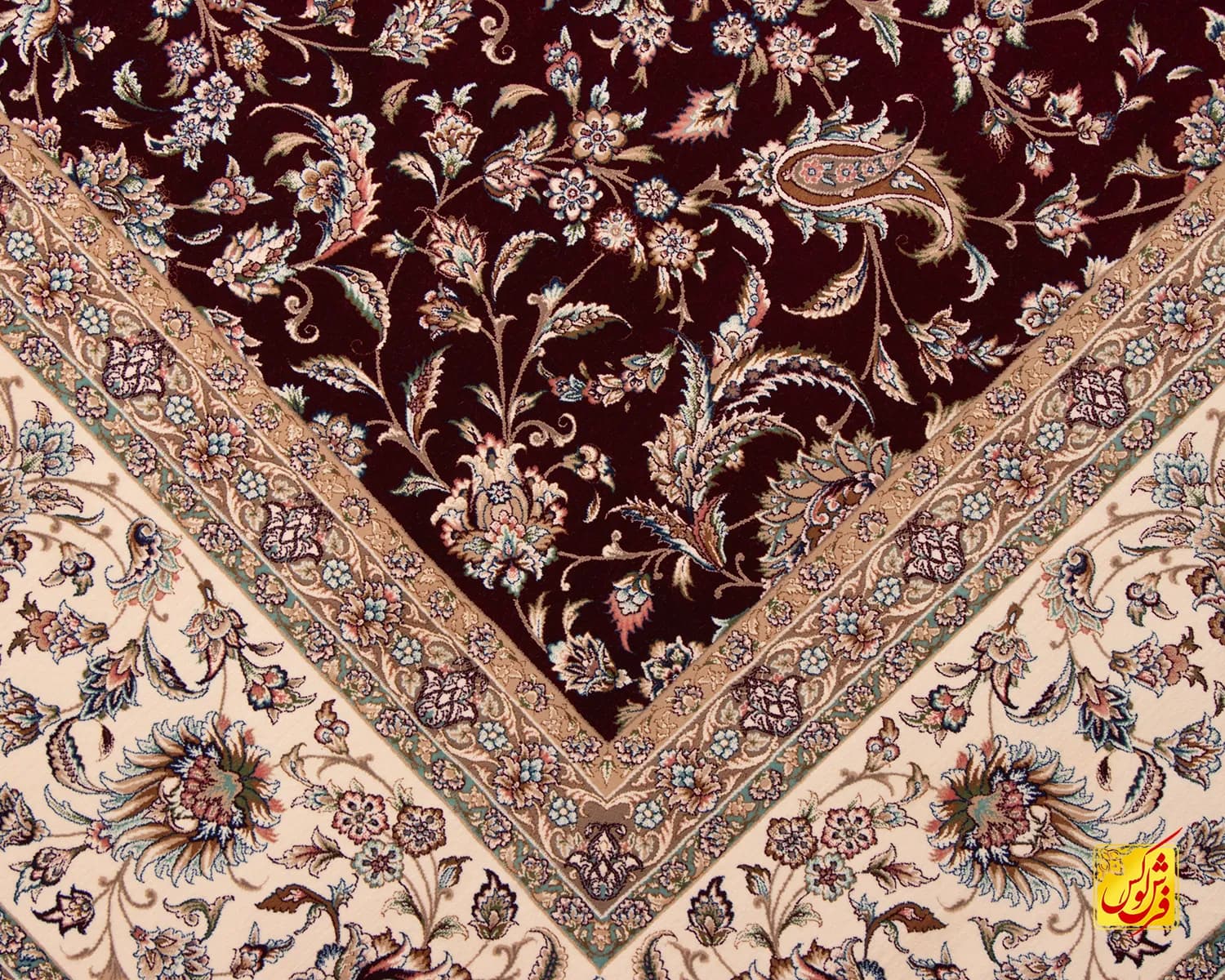 فرش کلاسیک 7542 شرابی حاشیه کرم — تصویر ۵