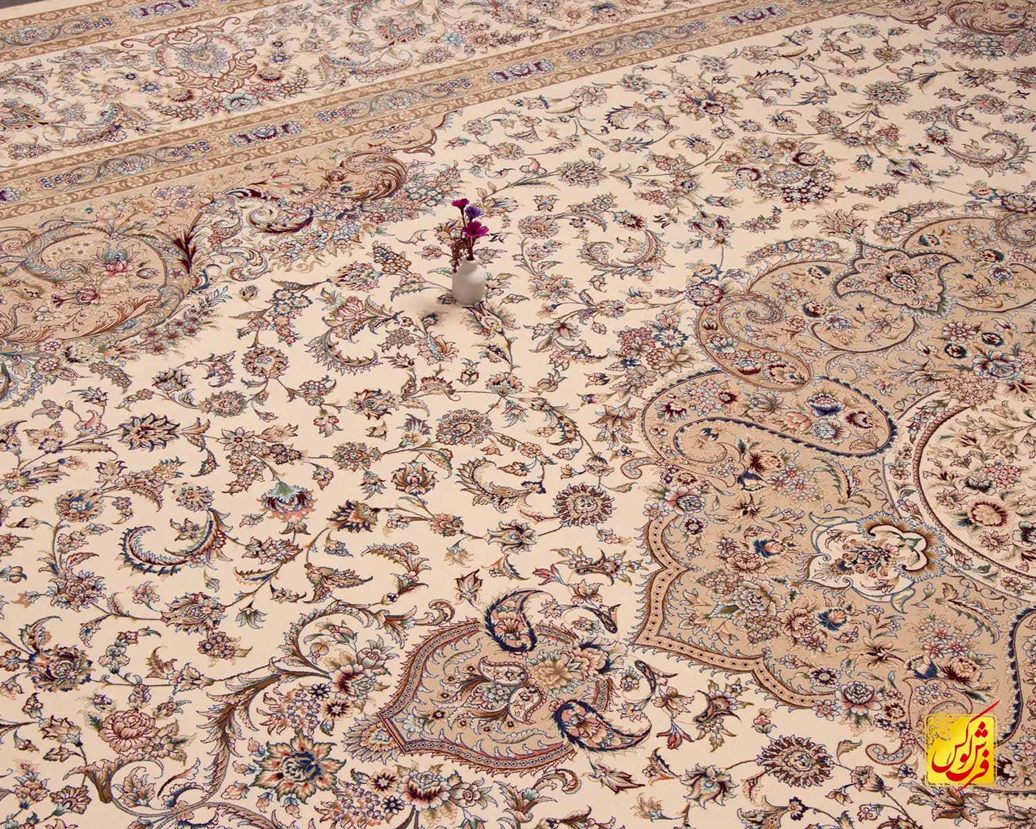 فرش کلاسیک 7535 کرم — تصویر ۳