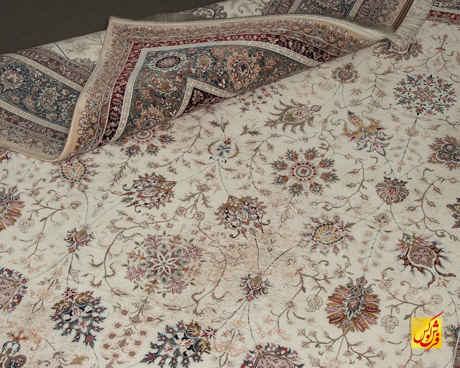 فرش کلاسیک 232 کرم حاشیه آبی — تصویر ۶