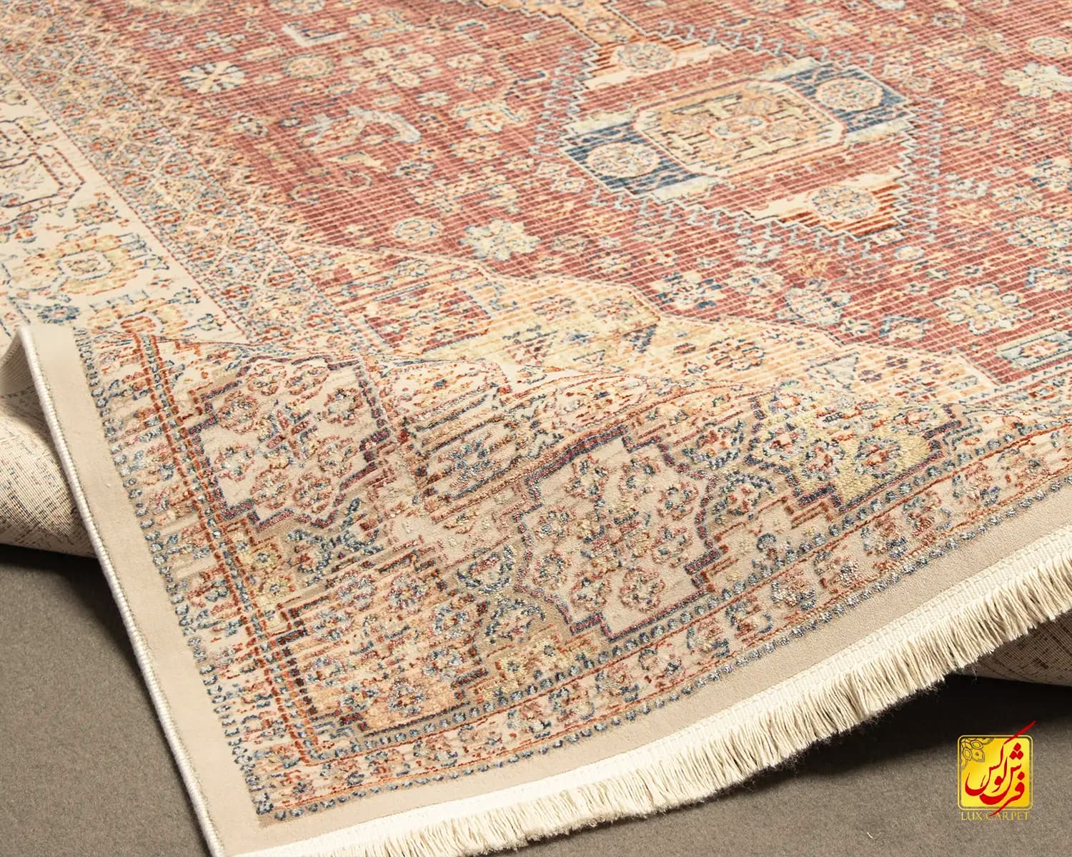 فرش وینتیج 8315LC گلبهی حاشیه کرم — تصویر ۷