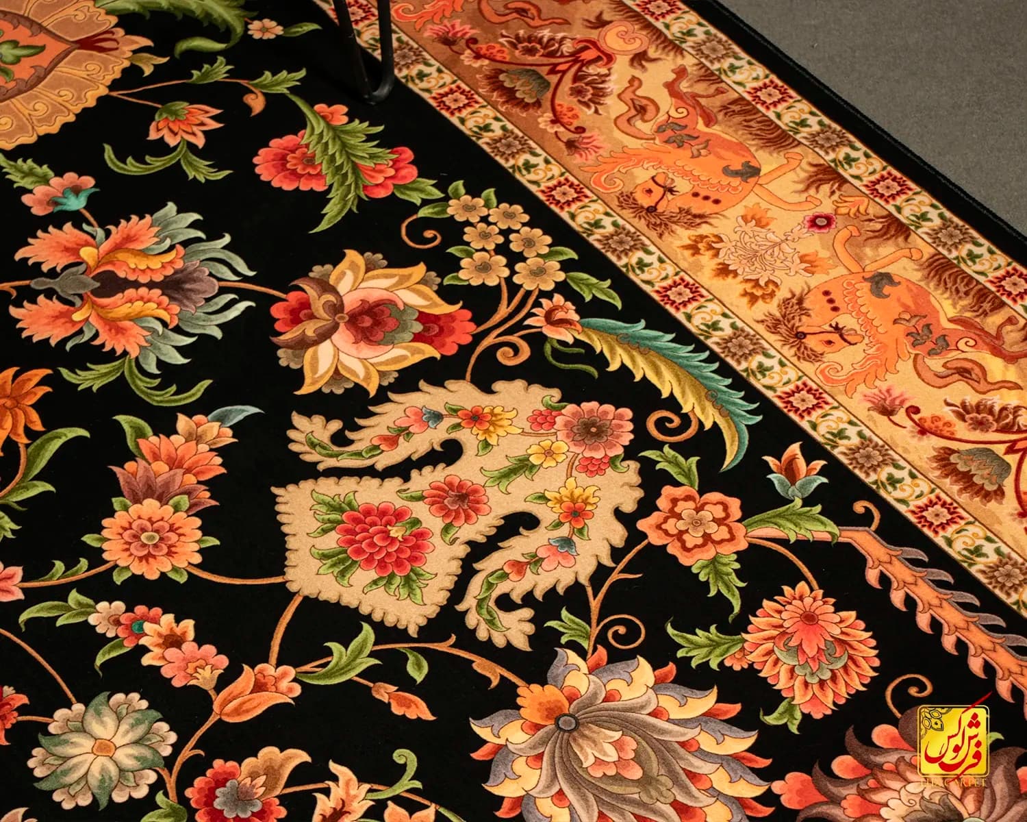 فرش ابریشم ماشینی باغ جاودان L1030 مشکی — تصویر ۶