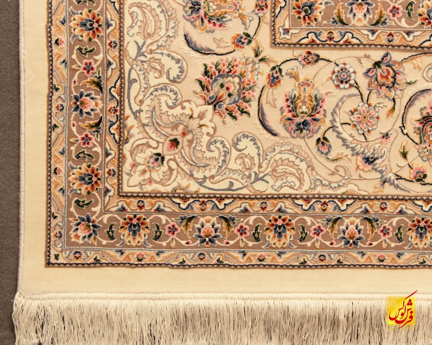 فرش کلاسیک کد 052_ رنگ 3002 کرم — تصویر ۸