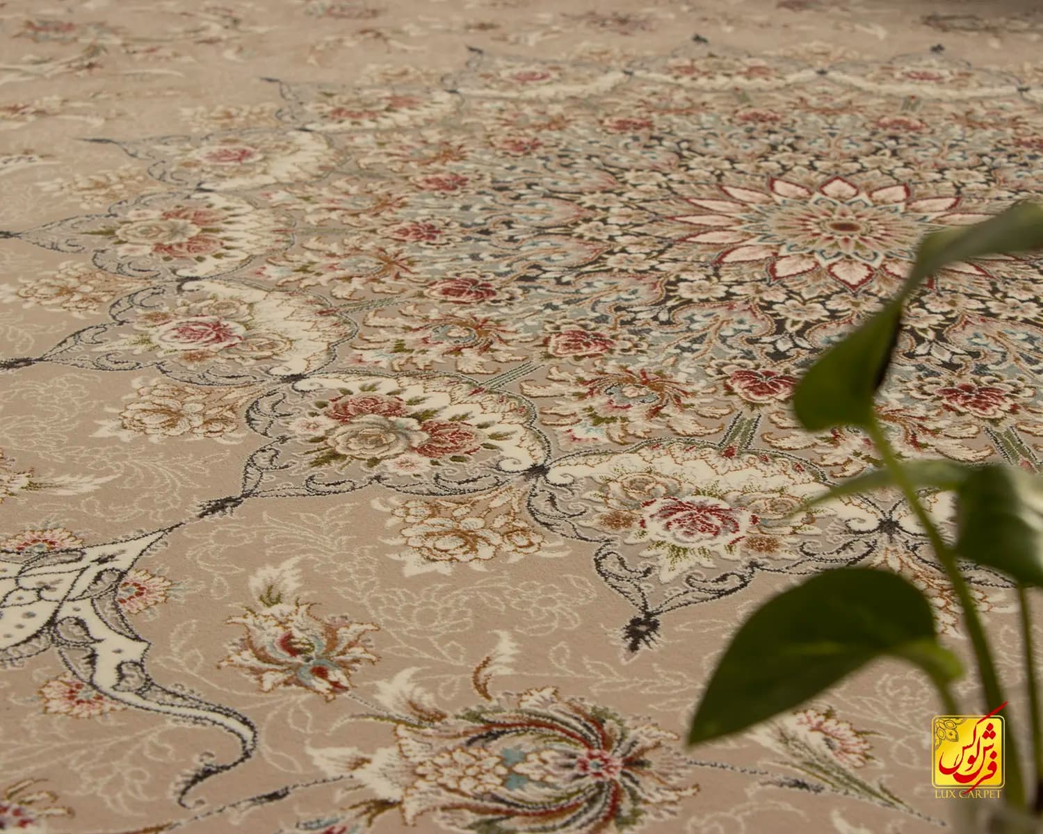 فرش کلاسیک فروغ بژ — تصویر ۵