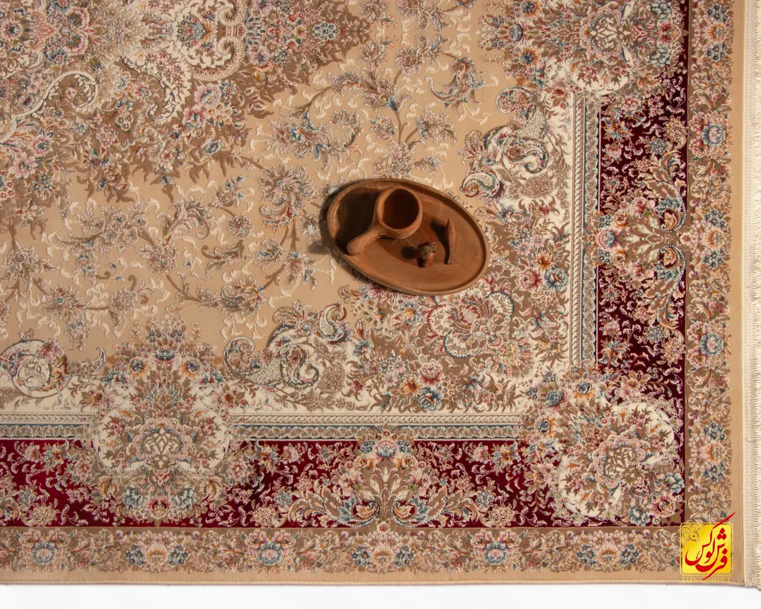 فرش کلاسیک اسطوره کرم حاشیه لاکی — تصویر ۳