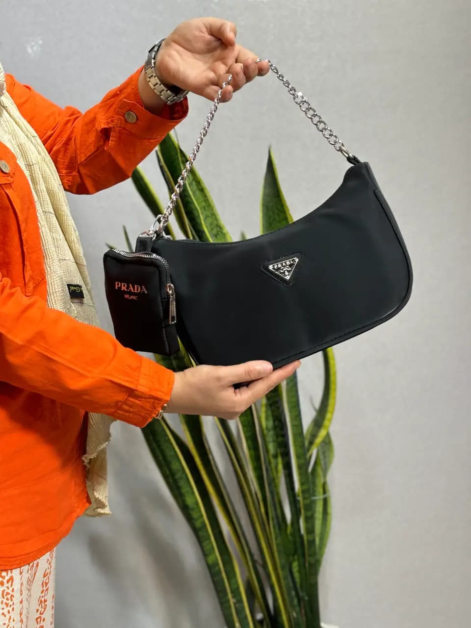 کیف دوشی prada — تصویر ۲