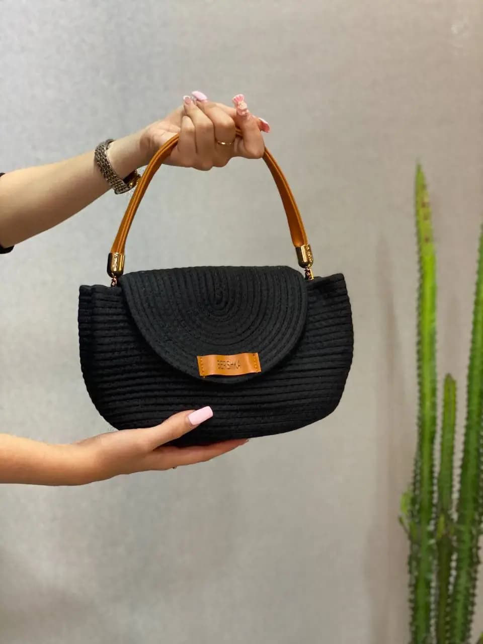 کیف کنفی قیطونی BERSHKA — تصویر ۲