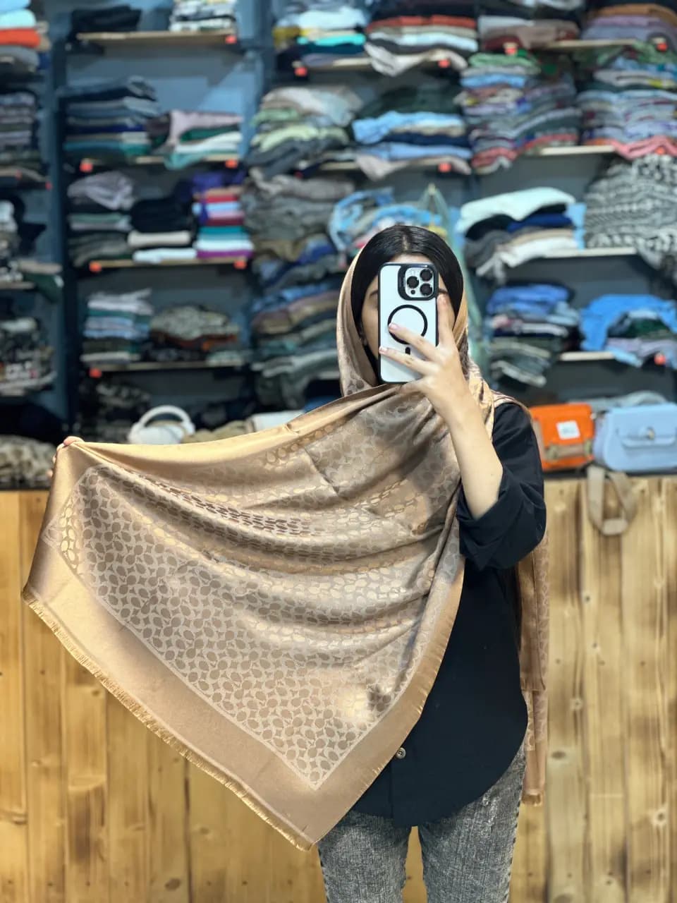 شال ابریشم ژاکارد — تصویر ۸
