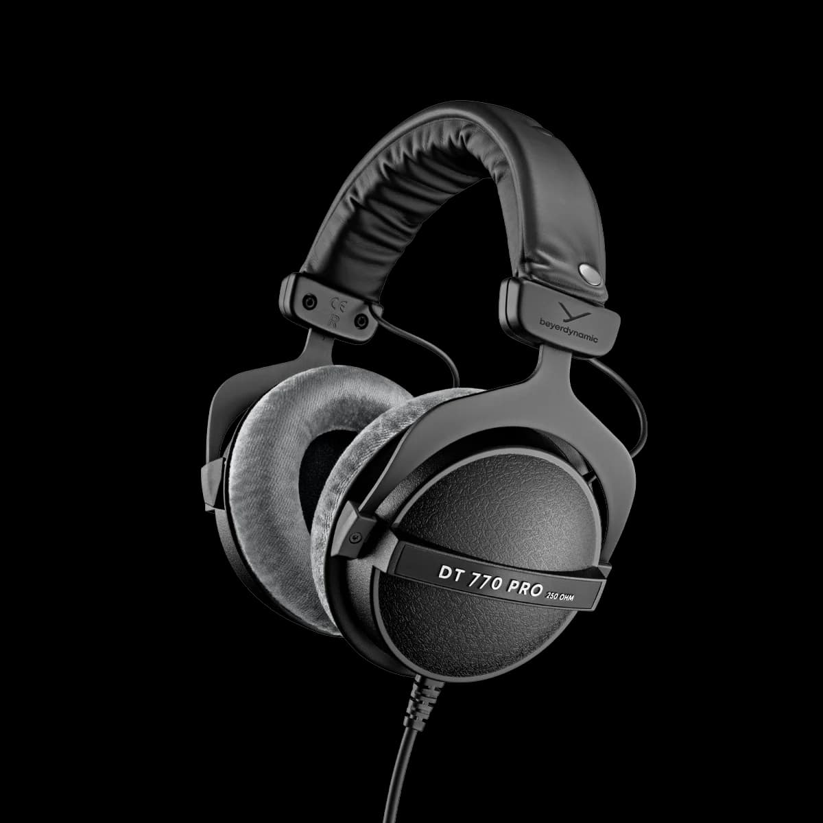 هدفون استودیویی Beyerdynamic DT 770 Pro | سه نسخه مختلف — تصویر ۸