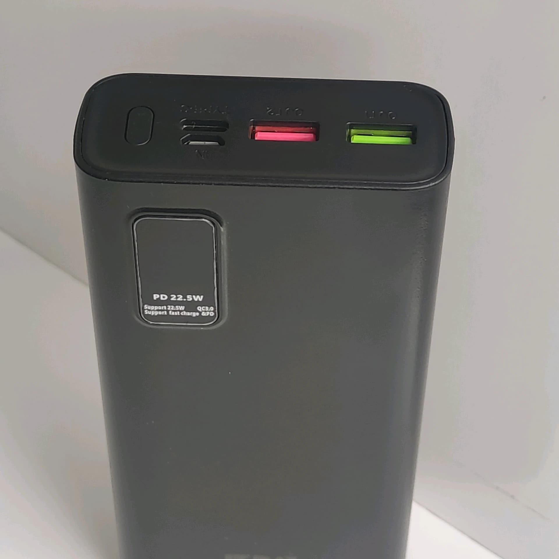 پاور بانک 20000 KPS PD25 — تصویر ۴