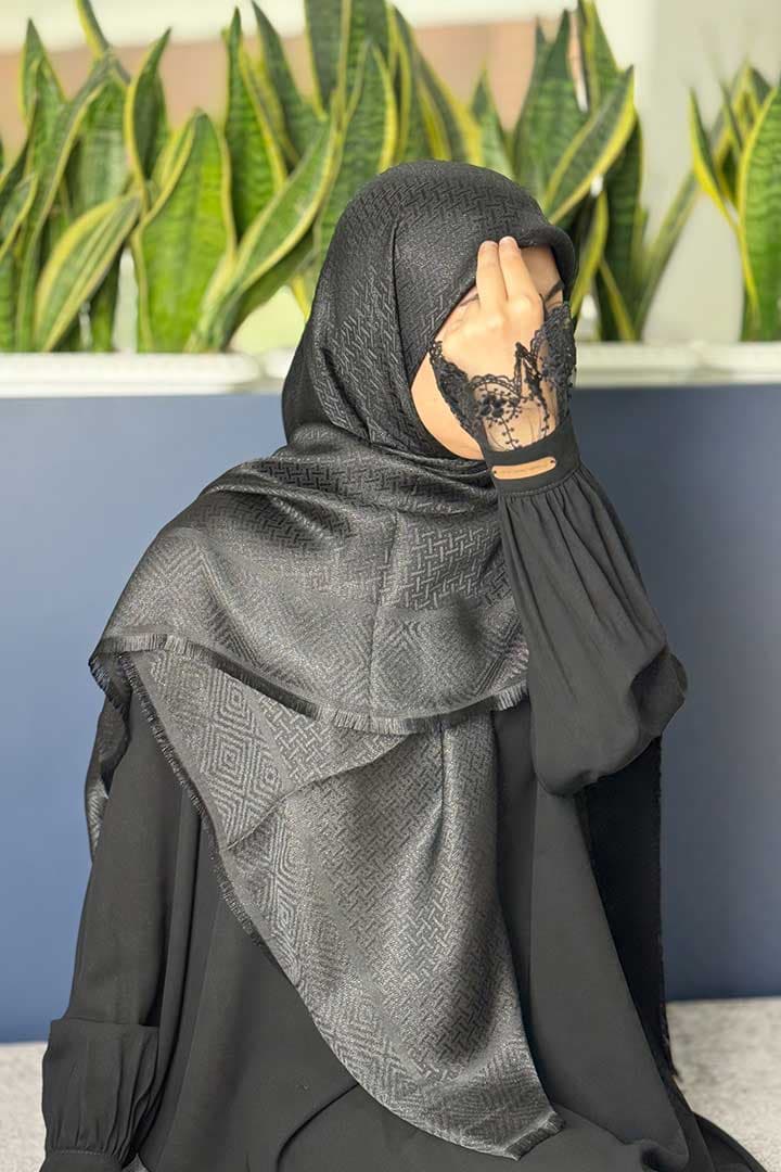 روسری ژاکارد لمه مشکی تک رنگ طرح 10