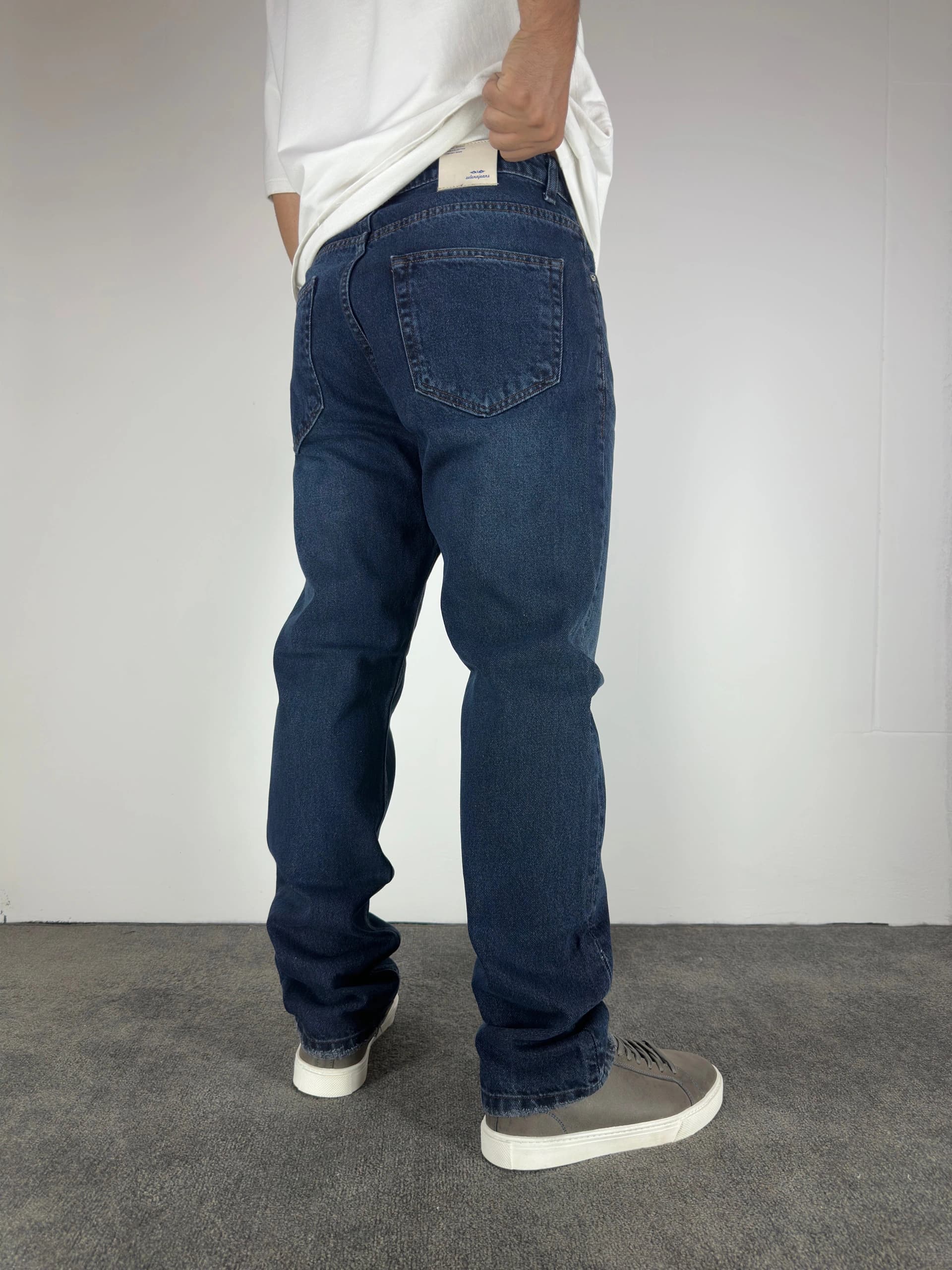 شلوار جین مردانه تیلورد سرمه ای تیره — تصویر ۳