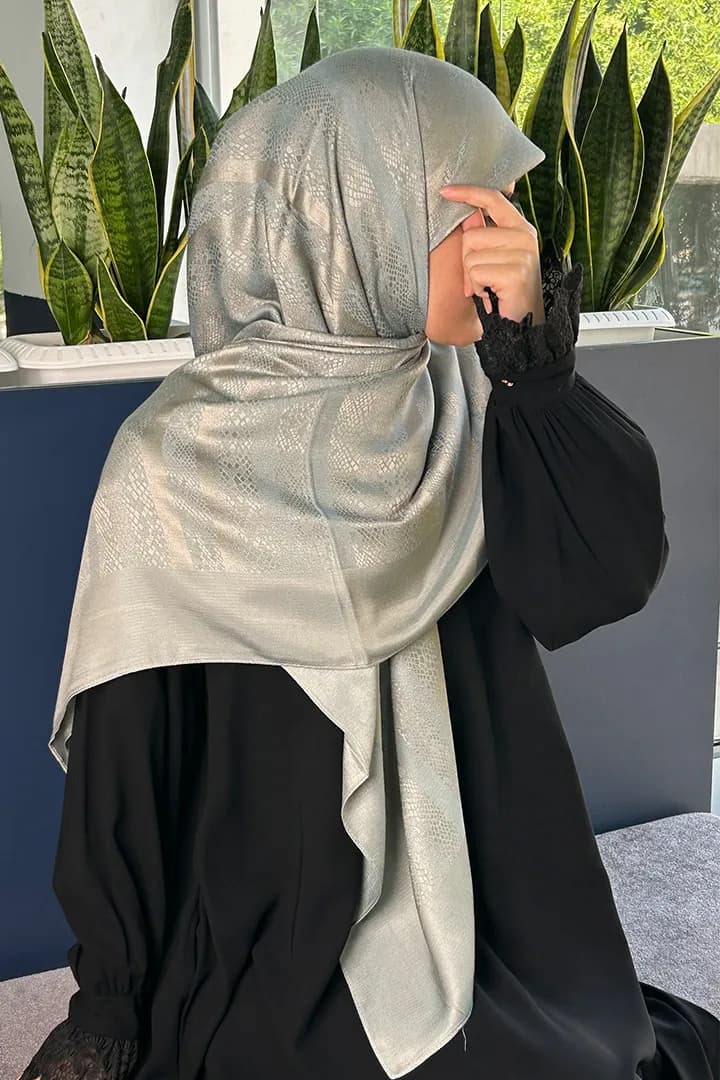 روسری ژاکارد قواره 140 طرح پوست ماری — تصویر ۸