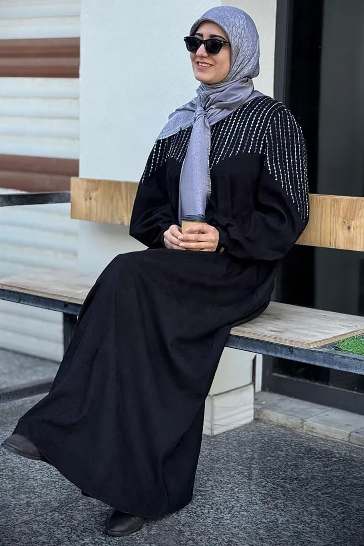 مانتو عبایی ترمه مشکی — تصویر ۲
