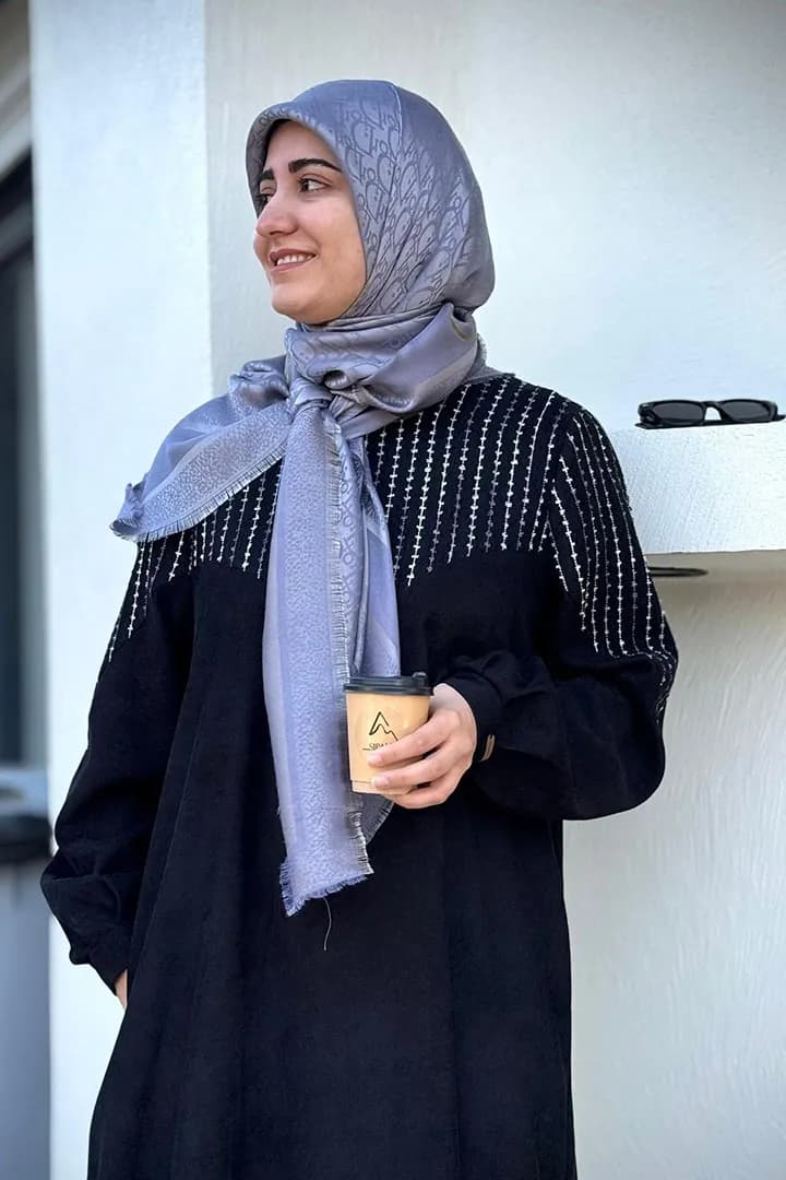 مانتو عبایی ترمه مشکی — تصویر ۳