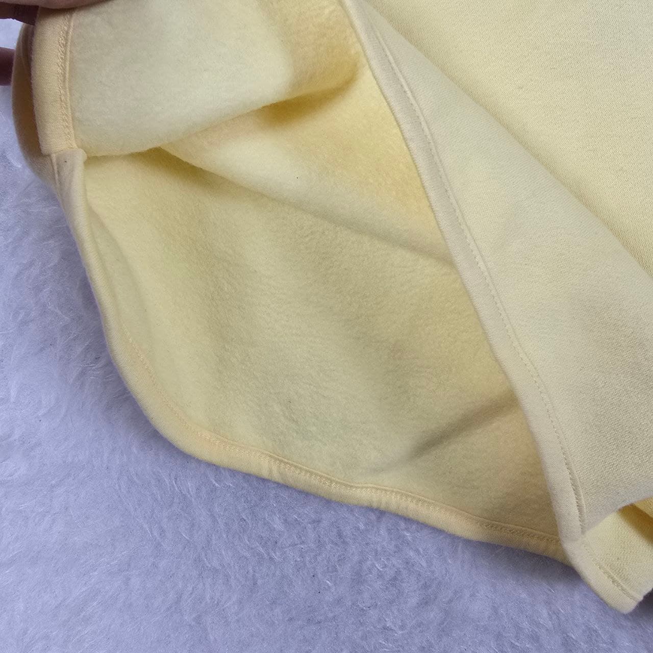 شورتک ورزشی تو کرکی زنانه برند umbro کد WE341 — تصویر ۶