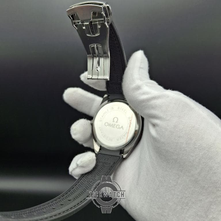 ساعت مردانه امگا اسپید مستر بند برزنت تمام مشکی OMEGA Speed Master — تصویر ۶