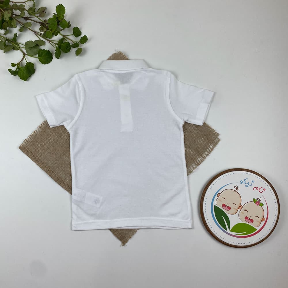 تیشرت آستین کوتاه طرح ساده یقه دار سفید رنگ — تصویر ۳