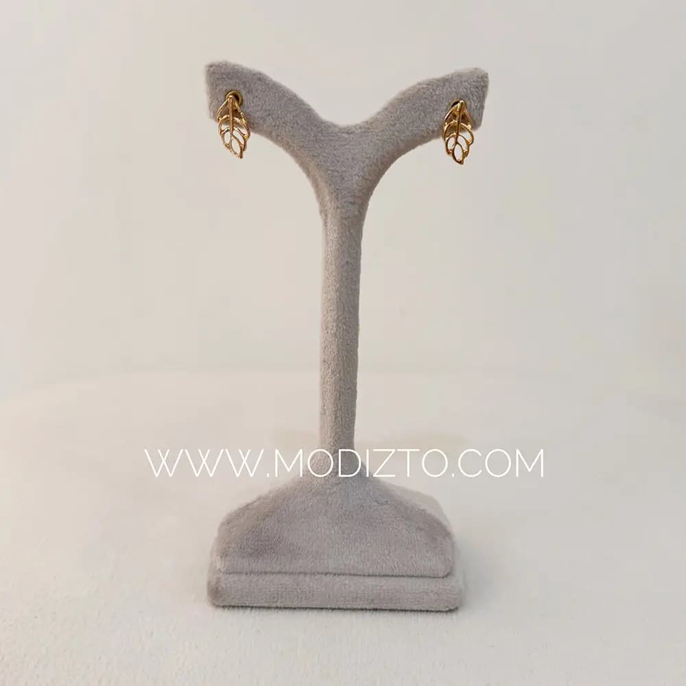 گوشواره میخی استیل مدل برگ — تصویر ۳