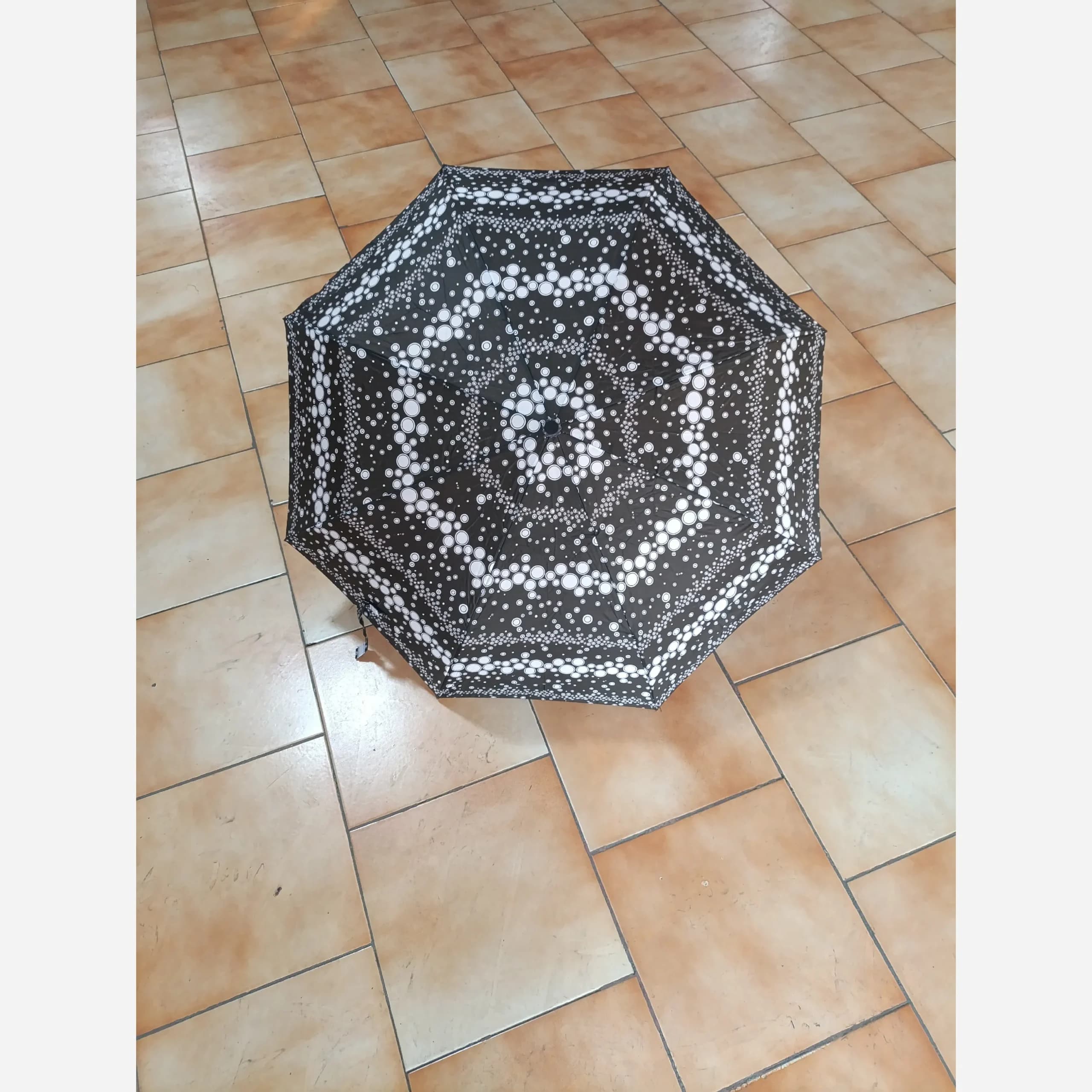 چتر زنانه فول اتوماتیک ضد باد و سبک با کاور — تصویر ۱۰