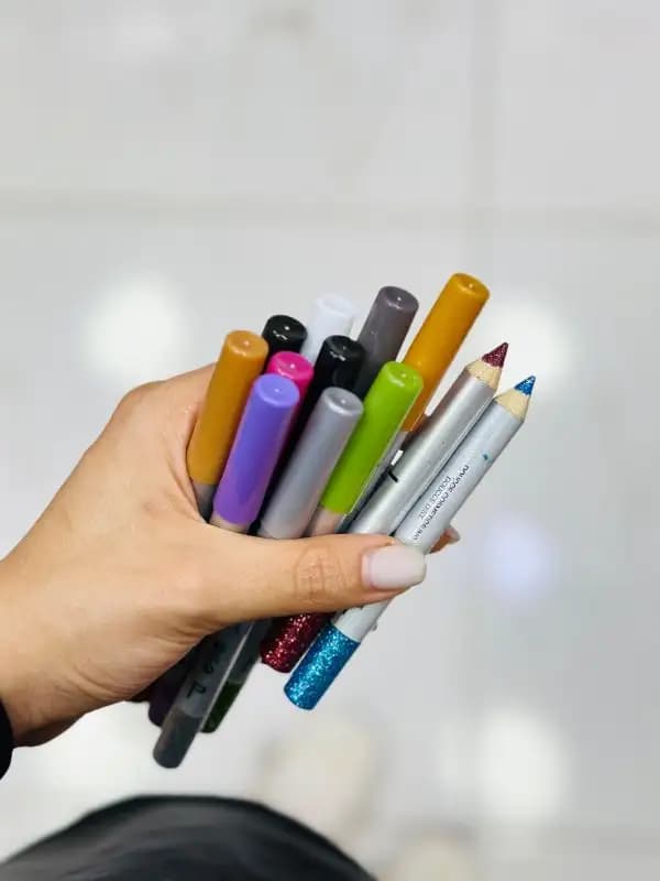 خط چشم گلیتری ماندگار بسته ۱۲عددی (پخش عمده لوازم آرایشی آنا) — تصویر ۳