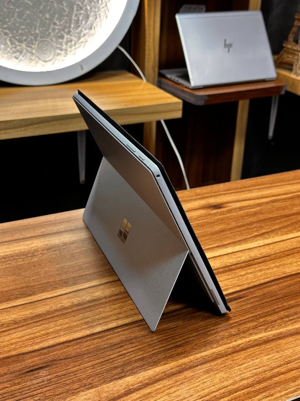 سرفیس پرو 7 استوک مدل – SURFACE PRO 7 i5 8GB 256GB INTEL IRIS XE — تصویر ۶