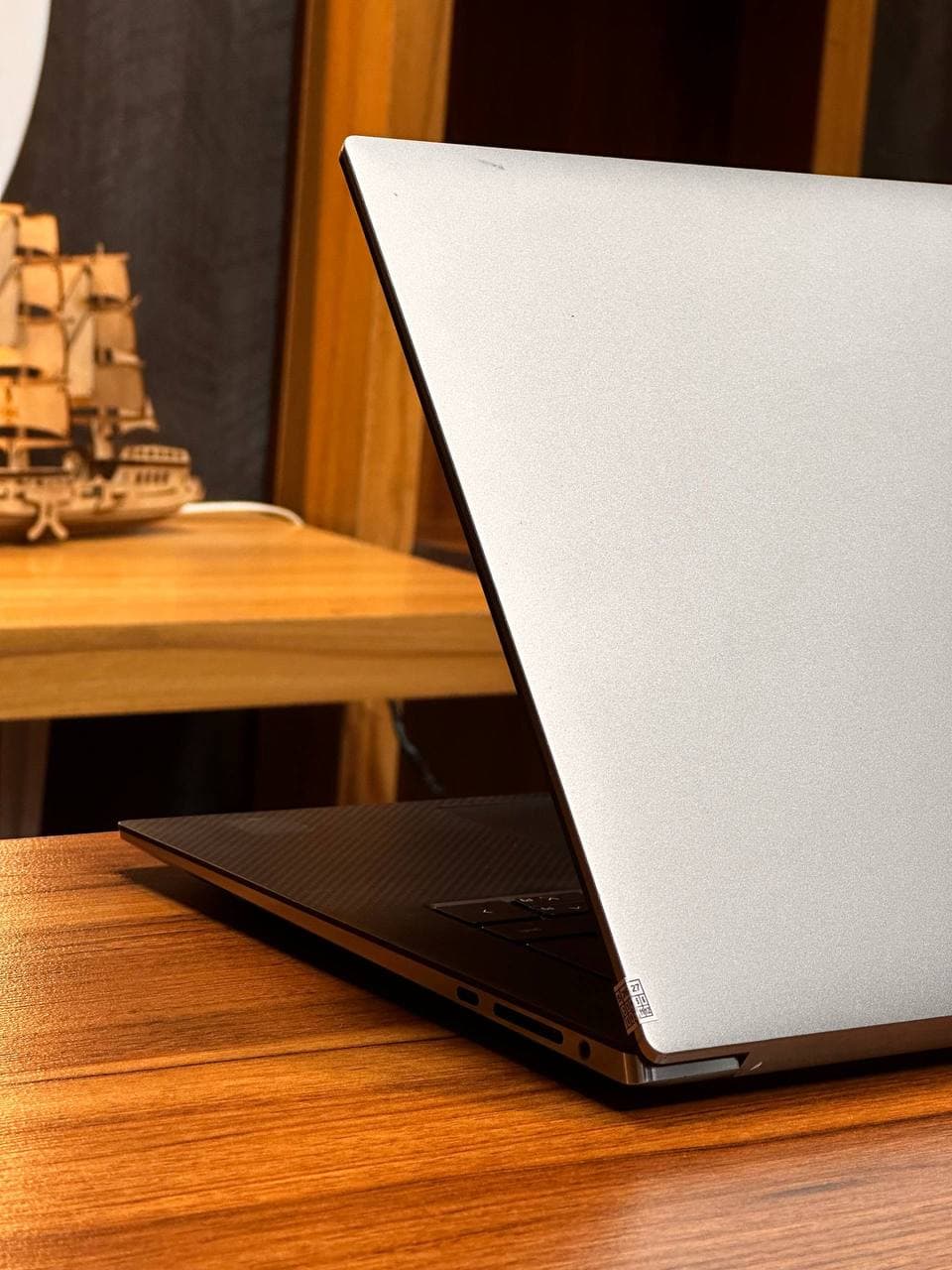 لپ تاپ دل – DELL PRECISION 5560 i7-11850H 16GB 512GB 4GB RTX A2000 — تصویر ۵