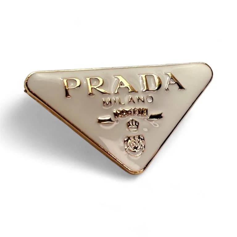 گل سینه پراداprada