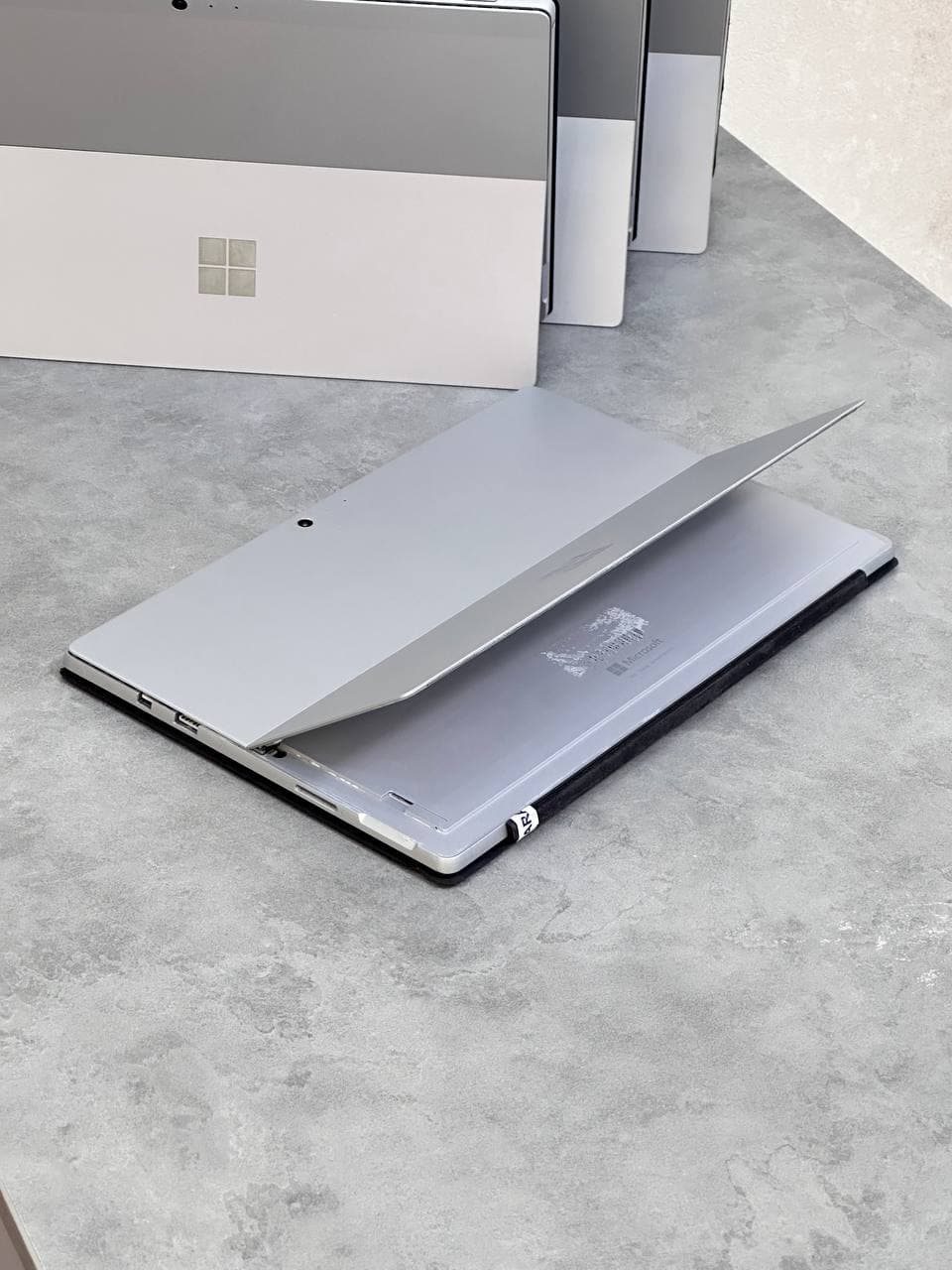 سرفیس پرو 5 سیمکارت خور – SURFACE PRO 5 +SIM i5-7300U 8GB 256GB — تصویر ۴