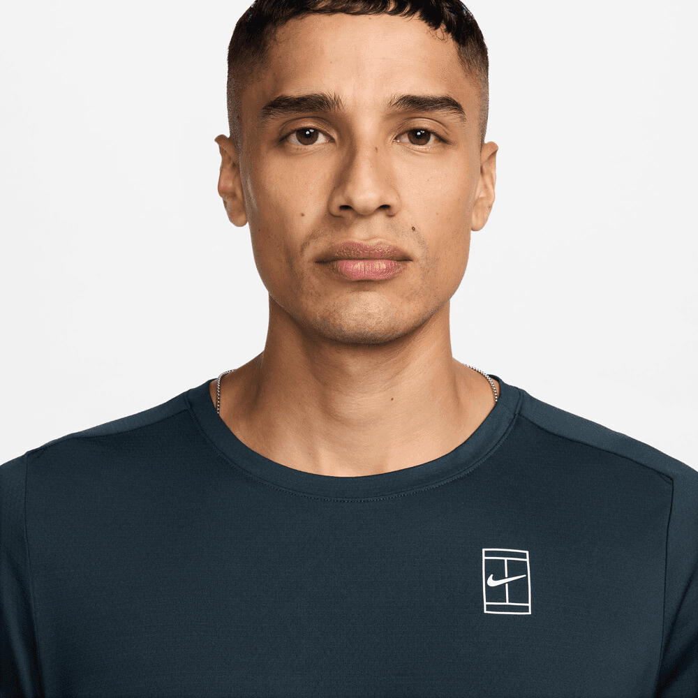 تی شرت تنیس مردانه نایک Nike Court Advantage Dri-FIT – سبز — تصویر ۳