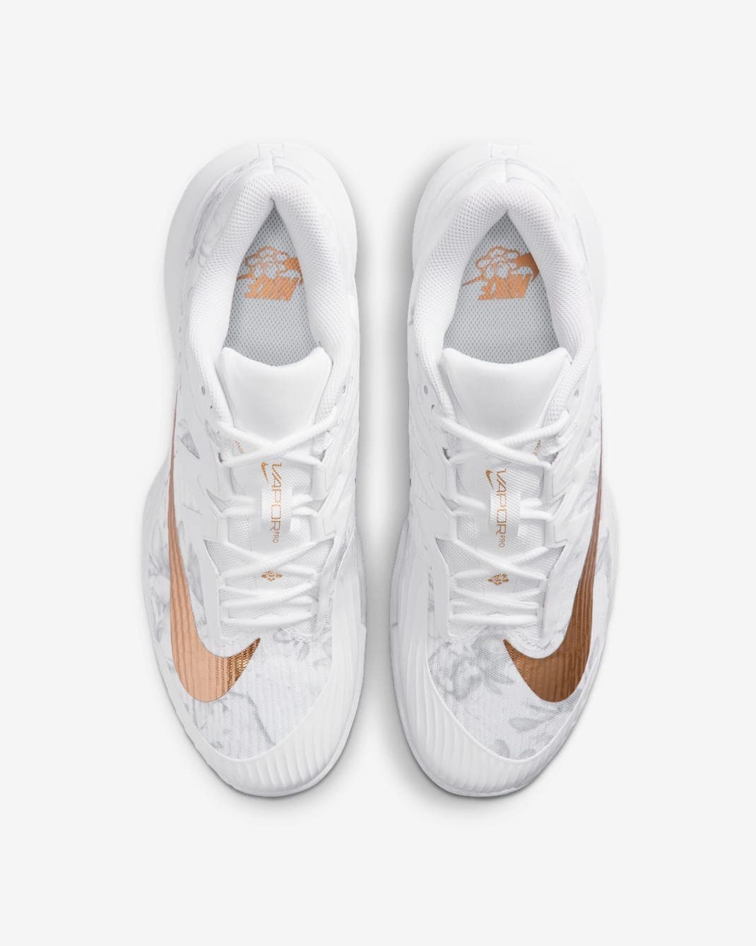 کفش تنیس مردانه نایک Nike Court Vapor Pro 3 PRM Tennis Shoes- سفید/طلایی — تصویر ۶