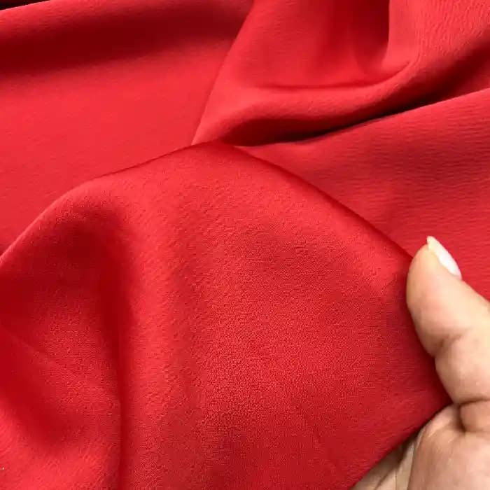 پارچه ساتن زارا رنگ قرمز — تصویر ۳
