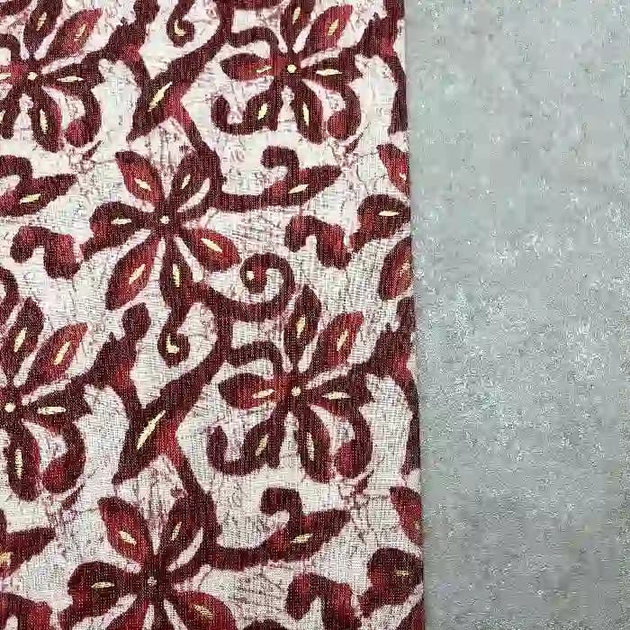 باتیک طلاکوب گلدار رنگ زرشکی — تصویر ۳