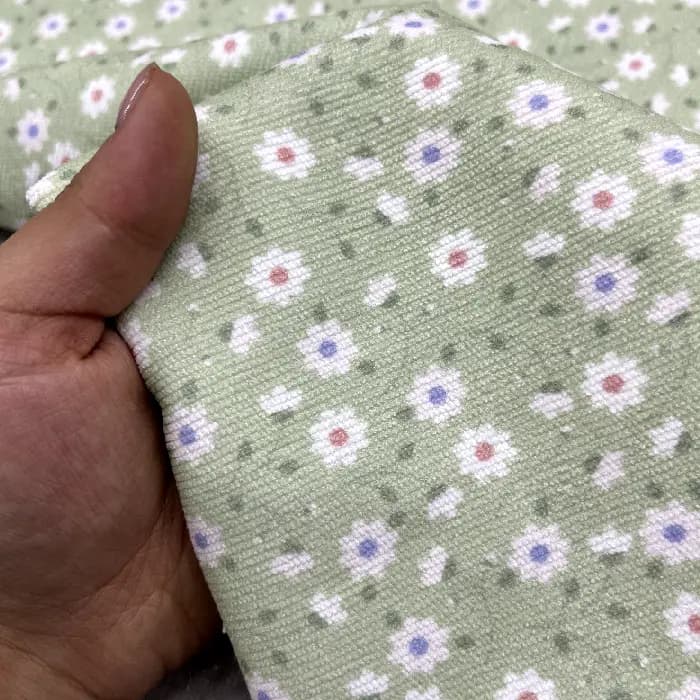 مخمل کبریتی زمینه سبز پاستیلی گل سفید — تصویر ۲