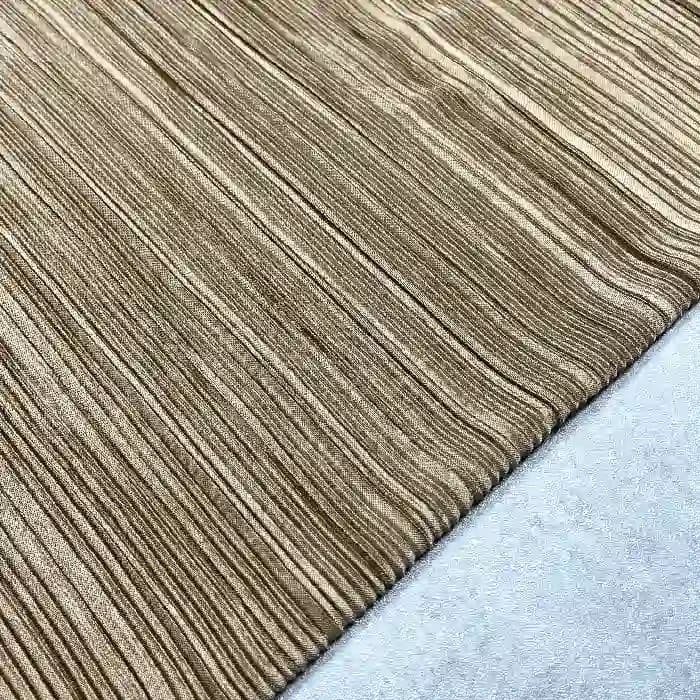 پارچه ساتن پلیسه رنگ کرم تیره