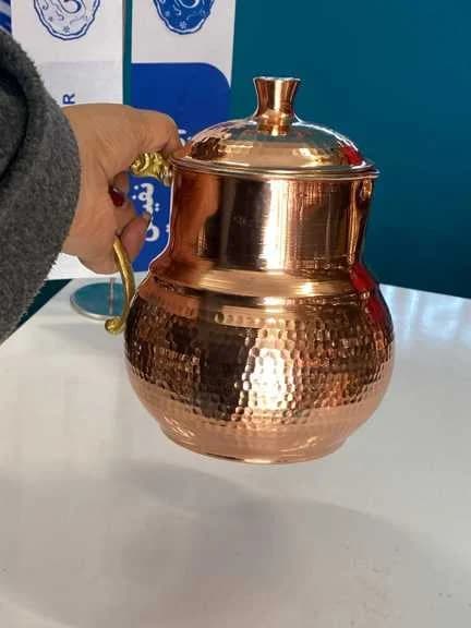 پارچ مسی درب دار طرح توپی — تصویر ۳