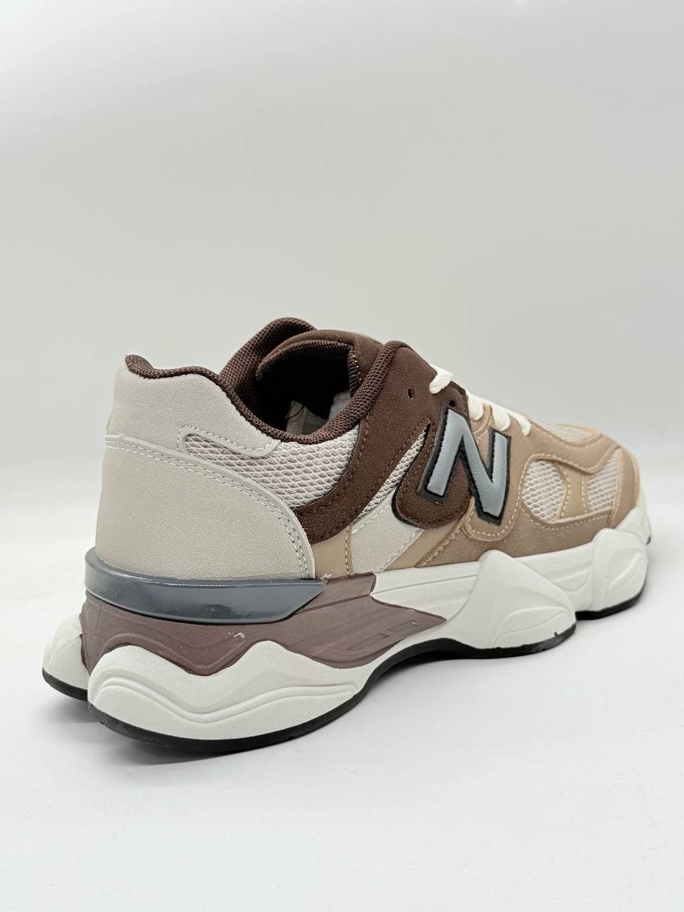 کفش نیوبالانس 9060 کرمی خاکی New Balance 9060 shoes, cream-colored, khaki — تصویر ۵