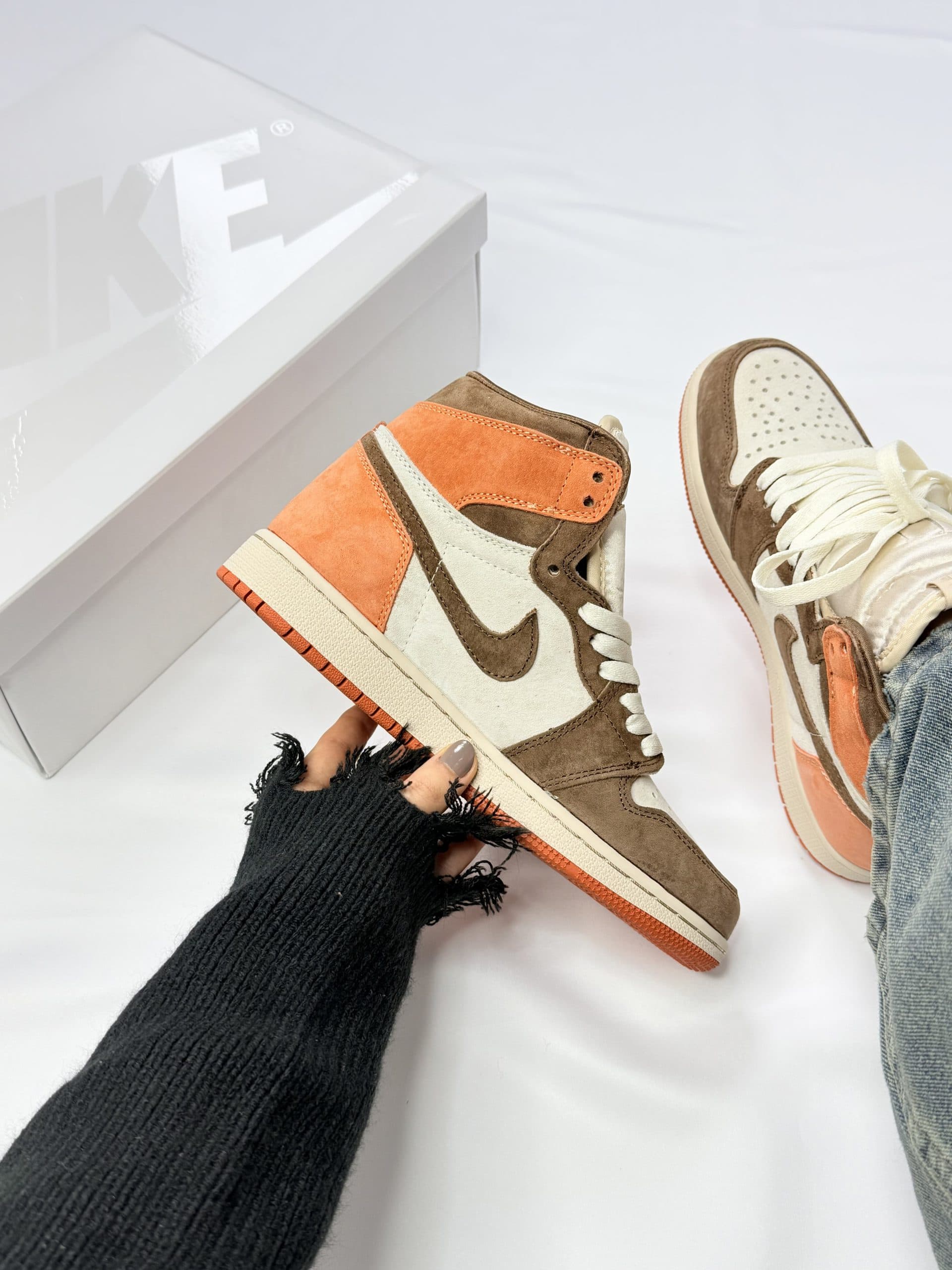 کتونی نایک جردن ساقدار نارنجی قهوه ای oringe brown long leg nike jordan sneakers — تصویر ۳