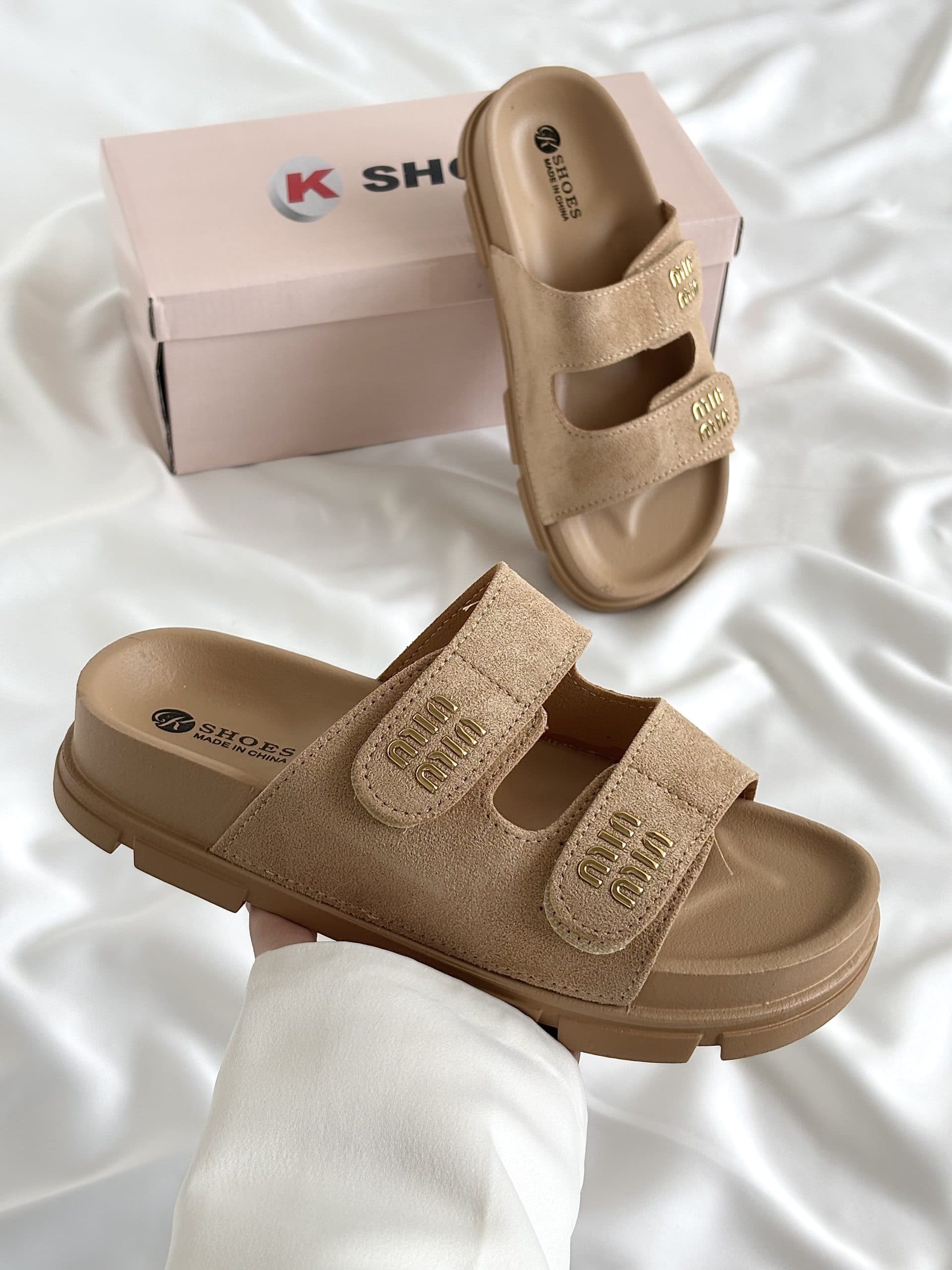 صندل دو بند طرح میو میو قهوه ای Miu Miu brown double strap sandals