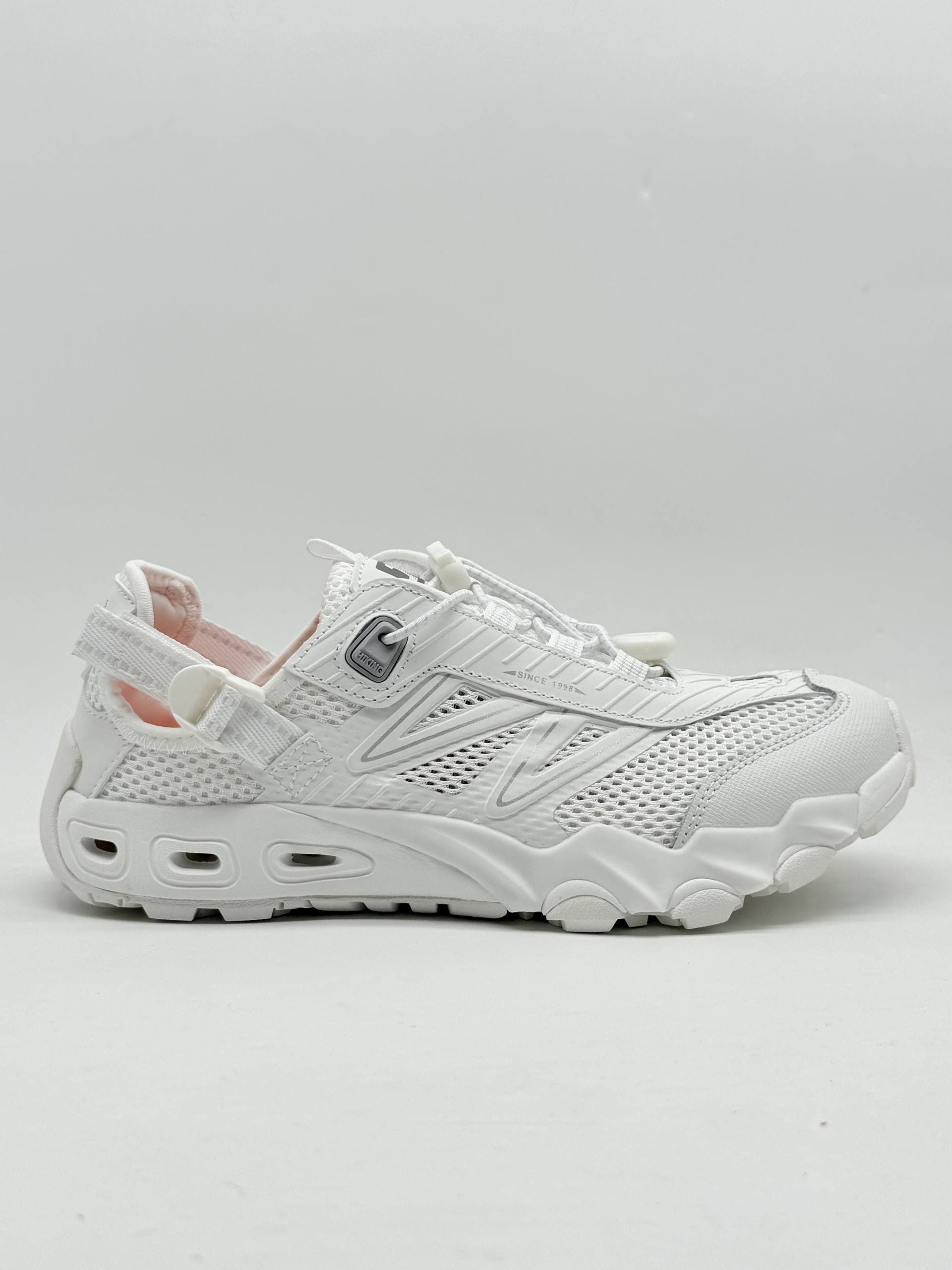 کفش آبنوردی زنانه آیرانر سفید Women’s white irunner water shoes