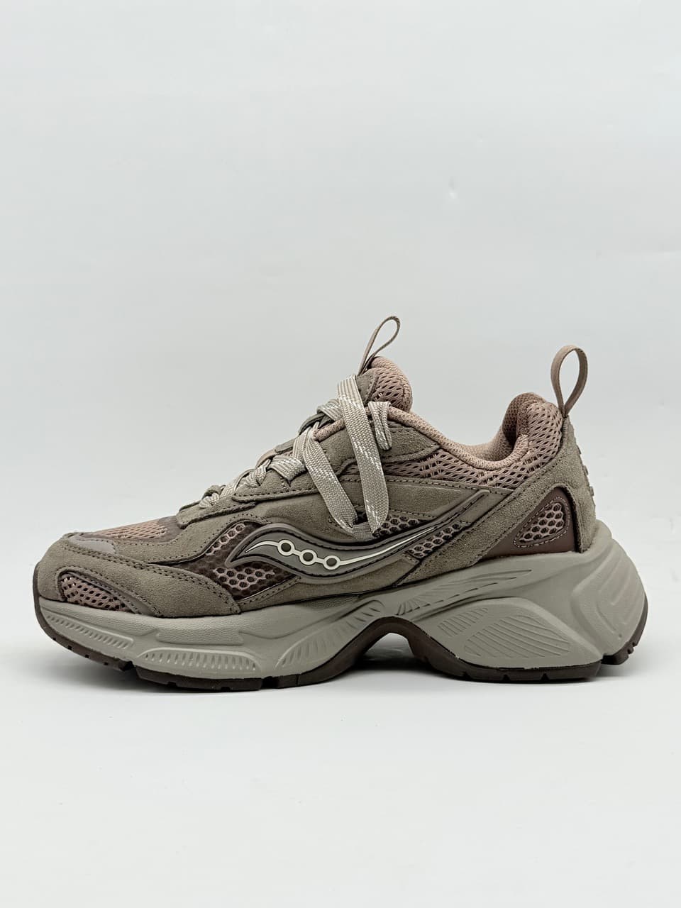 کفش ساکونی قهوه ای Brown Saucony shoes — تصویر ۵