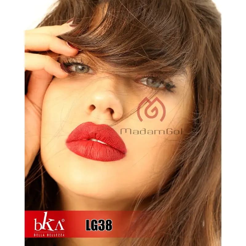 رژ لب مایع بکا شماره ۳۸ — تصویر ۳