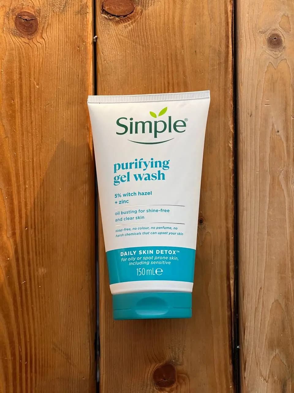 ژل شستشوی پوست چرب و جوش دار سیمپل مدل Purifying حجم ۱۵۰ میل — تصویر ۲