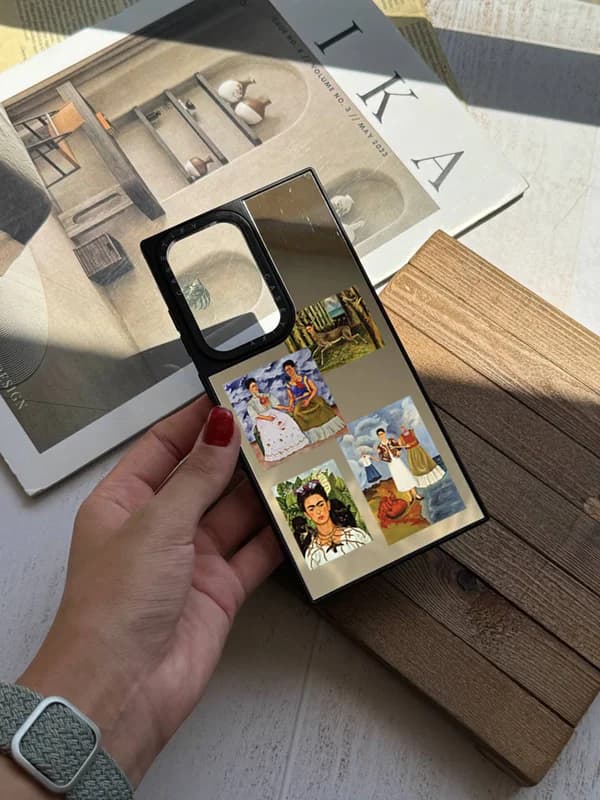قاب گوشی آینه ای طرح فریدا کالو frida kahlo (سفارشی) — تصویر ۴